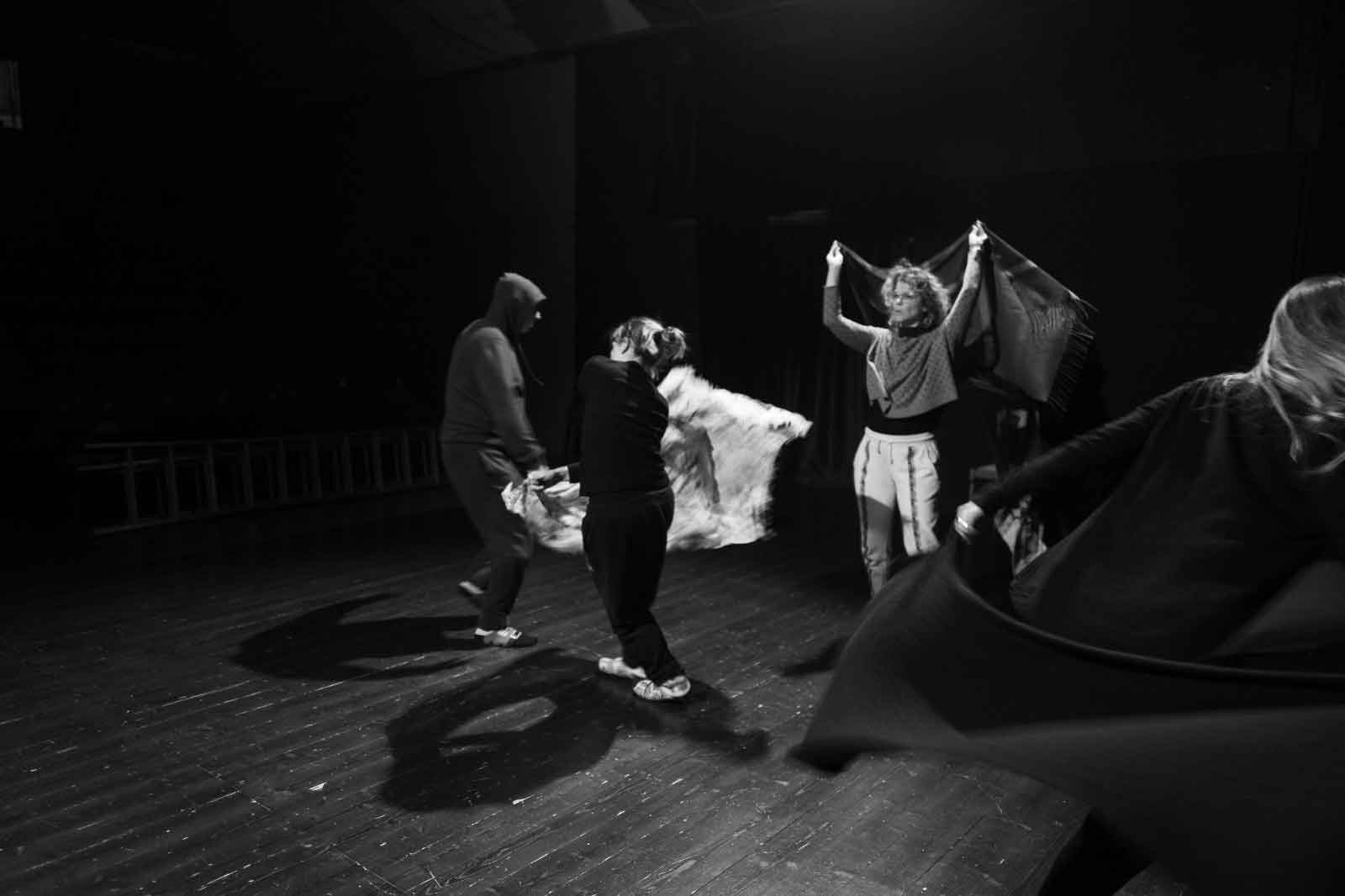 Immagine del Workshop Teatro e Lotta di Cast Oro Teatro Rimini